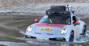 Sinh ra là để off-road, đại gia Hải Phòng đem Porsche 911 Dakar đầu tiên Việt Nam "trèo đèo, "lội suối" khắp các cung đường tại Trung Quốc