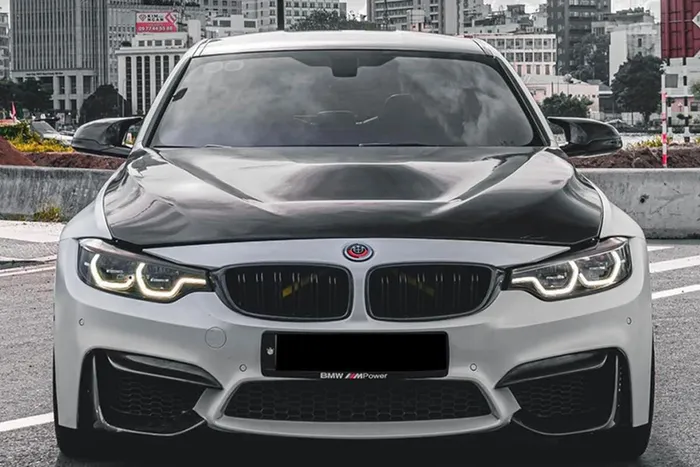 Tuy nhiên đến nay vẫn chưa có thêm thông tin nào mới ngoài một chiếc BMW M3 số sàn thế hệ mới cập bến theo diện tư nhân. Hiện các dòng BMW3 series có giá bán từ 1.489 đến 1.839 tỷ đồng cho 3 phiên bản khác nhau.