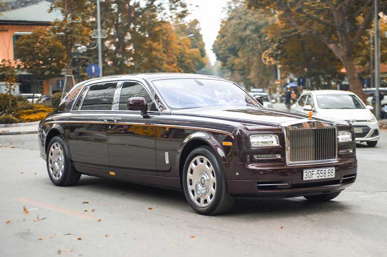 Rolls-Royce Phantom Hòa Bình - Vinh Quang