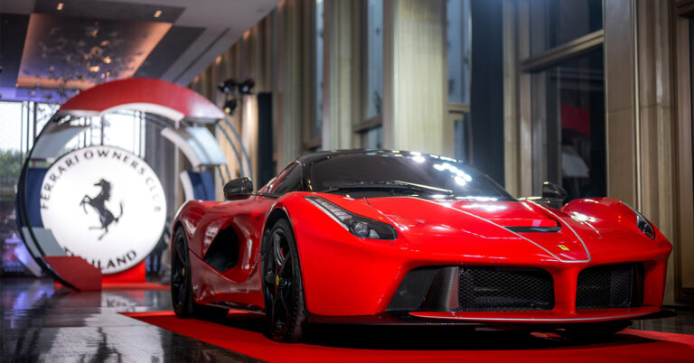 Hãng siêu xe "ngựa chồm" Ferrari "chơi lớn", tặng quà cho người mách hãng những trường hợp vi phạm bản quyền