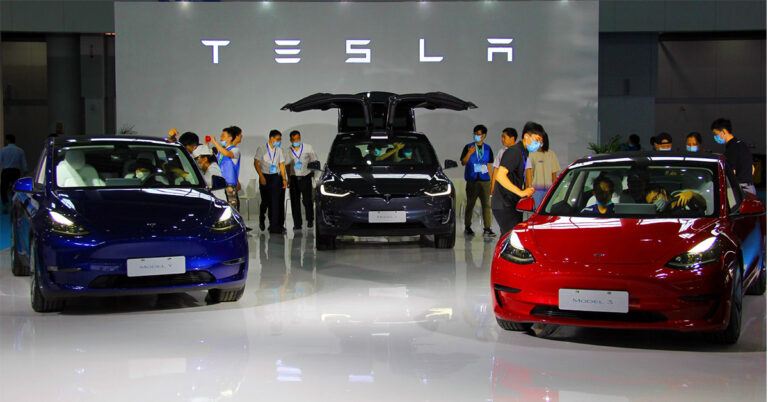 Xe ô tô điện "lên ngôi", xe chạy xăng, dầu sẽ bị lãng quên: "Đó là một thế giới dành cho xe thuần điện, sẽ chẳng còn ai chạy xe xăng trong tương lai"