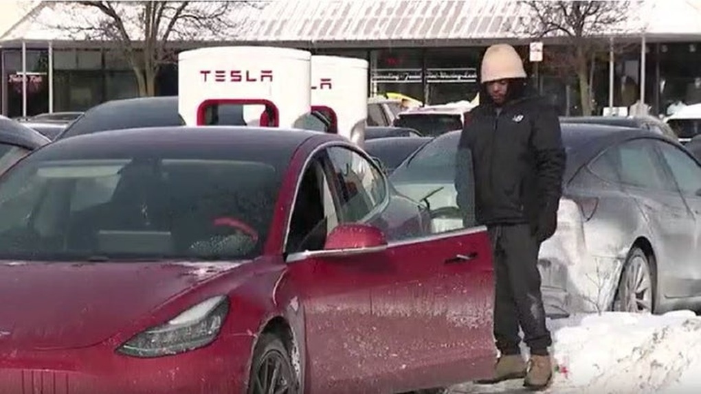 Nhiều chủ xe điện Tesla phát điên vì pin không nhận sạc khi trời lạnh giá - 2