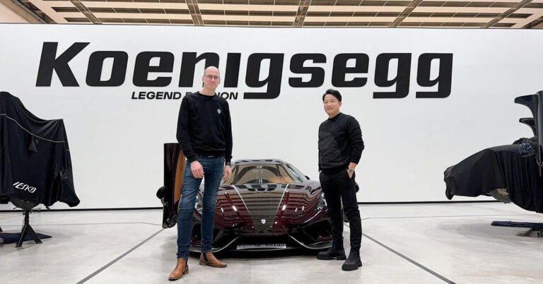 Sau hóa đơn bảo dưỡng 9 tỷ, đại gia Hoàng Kim Khánh lại khiến fan trầm trồ khi tốn gần 600 triệu đưa Koenigsegg Regera về Việt Nam