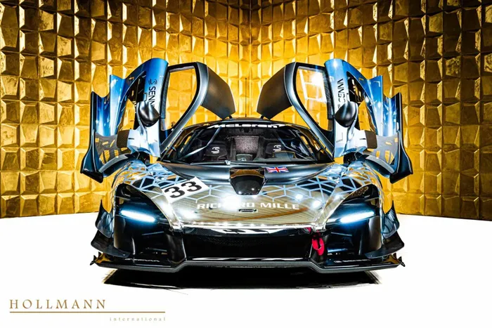 Đại lý K-Super đã nhập mẫu xe này về từ năm 2022 từ Hong Kong. Tuy nhiên, sau khi Phan Công Khanh bị khởi tố về tội lừa đảo chiếm đoạt tài sản, số phận của nhiều mẫu siêu xe trong đại lý này trở nên bí ẩn, bao gồm cả chiếc McLaren Senna GTR mang số đeo 33.