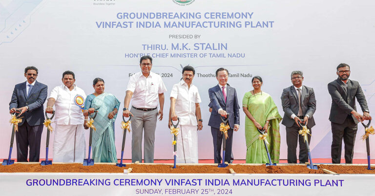 VinFast động thổ nhà máy xe điện tại thị trường ô tô lớn thứ 3 thế giới - Thêm một thành công vang dội của hãng xe Việt Nam