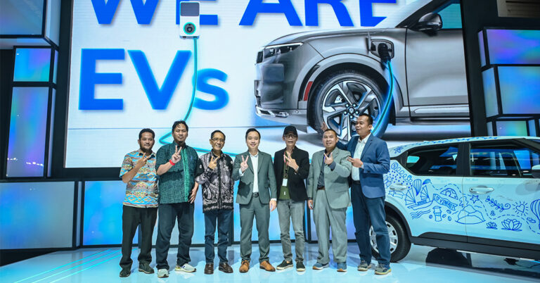 VinFast ký thoả thuận cung cấp 600 xe điện cho 03 doanh nghiệp Indonesia: Khẳng định uy tín và sức hút của hãng xe Việt!