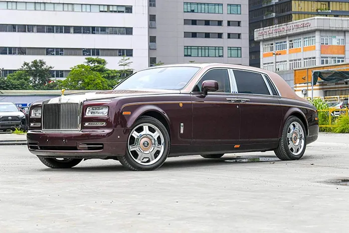 Mới đây, một người chuyên mua bán, kinh doanh các xe đã qua sử dụng đã thông báo tin tức về việc độc bản xe siêu sang Rolls-Royce Phantom Lửa Thiêng của Trịnh Văn Quyết - cựu chủ tịch FLC đã có khách chốt cọc, nhanh chóng thu hút sự quan tâm của cộng đồng mạng.