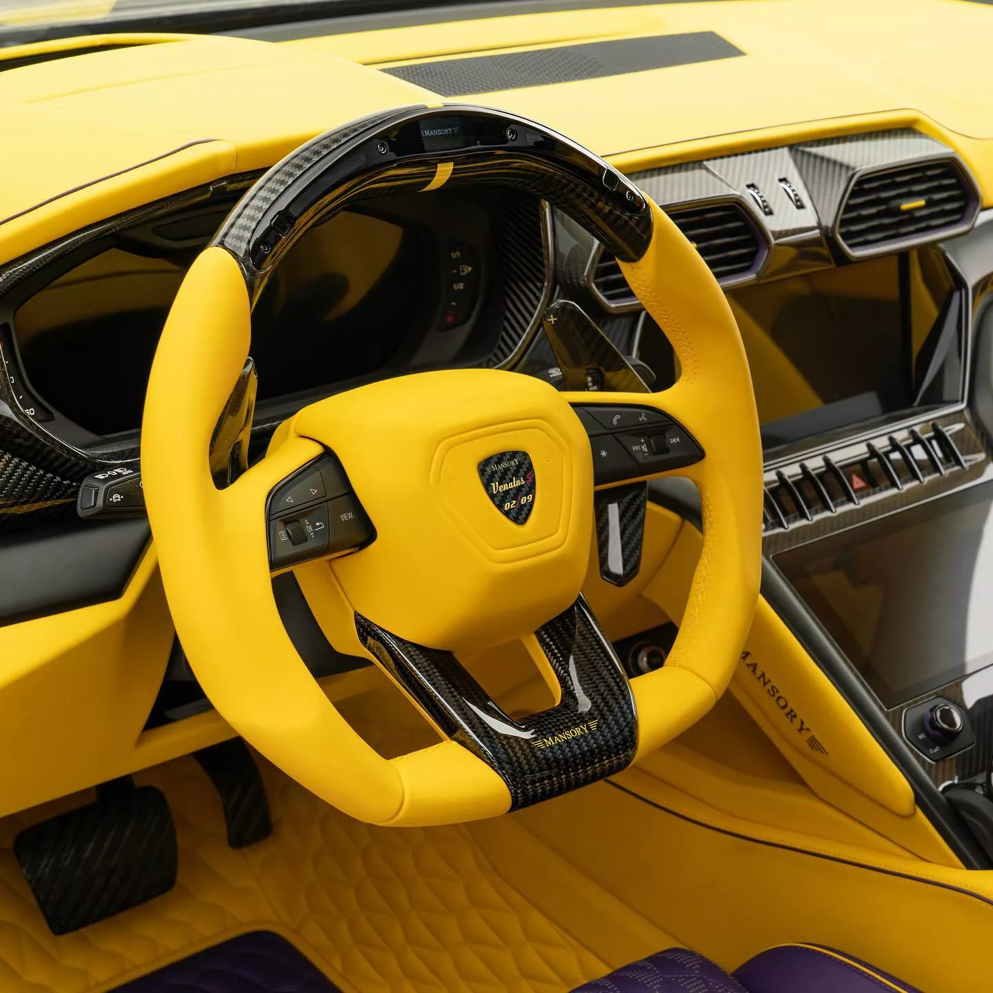 Chiêm ngưỡng Lamborghini Urus bản độ Mansory cực táo bạo và hoang dã mansory-lamborghini-urus-8.webp