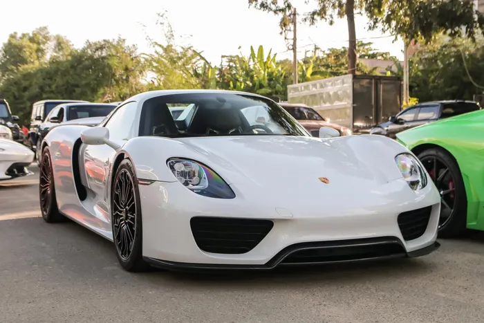 Đây là mẫu xe đắt nhất trong dải sản phẩm của Porsche tại Việt Nam. Đã có hai chiếc 918 Spyder lăn bánh trên dải đất hình chữ S, trong đó một chiếc thuộc sở hữu của ông Đặng Lê Nguyên Vũ.