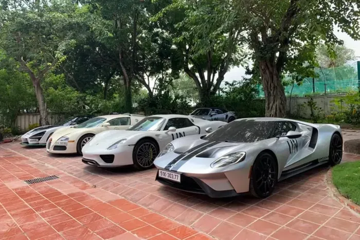 Cụ thể trong năm 2022, ông Đặng Lê Nguyên Vũ chi 1.000 tỷ đồng tậu ôtô, tương đương 42,8 triệu đô la để mang hàng trăm siêu xe và ôtô hàng hiếm về garage của mình.