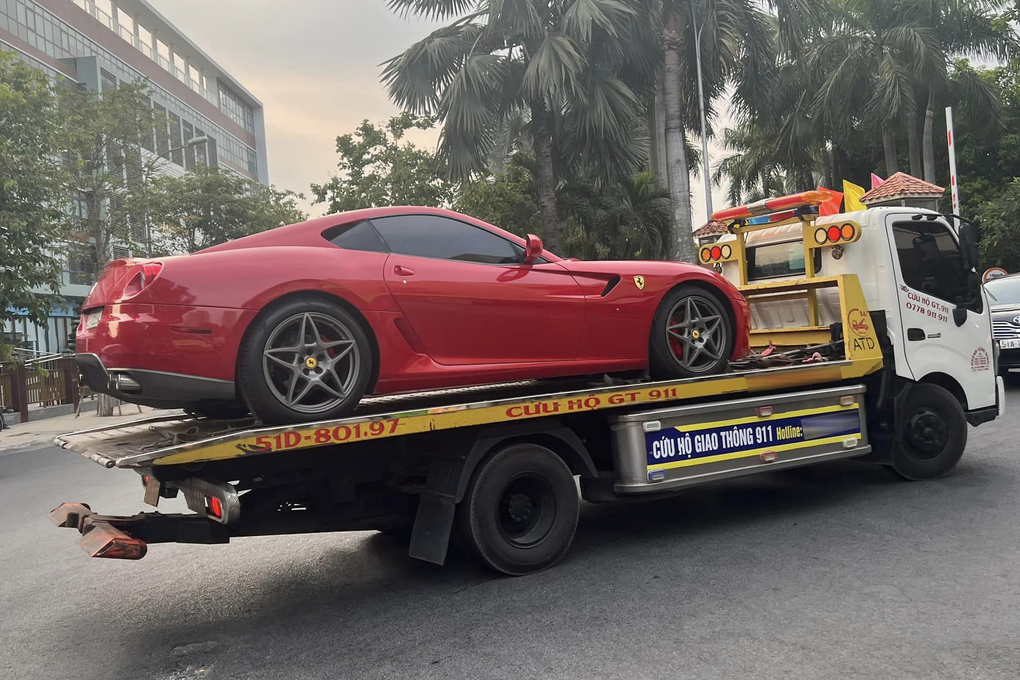Ông Đặng Lê Nguyên Vũ mua lại hai siêu xe Ferrari hàng hiếm từng bán đi - 1