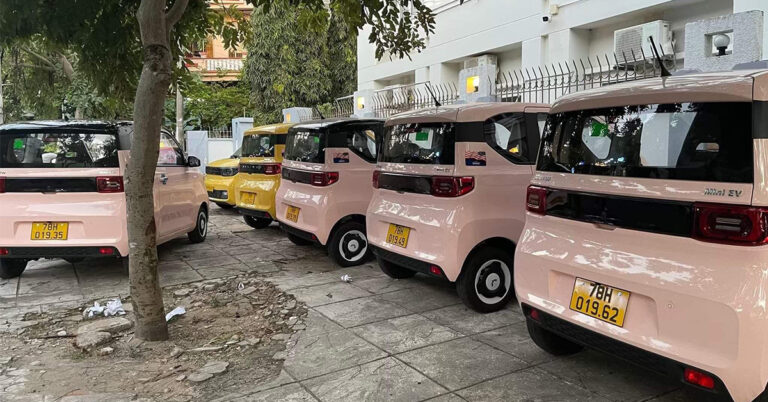 Ô tô rẻ nhất Việt Nam được sử dụng chạy taxi: "Bỏ 250 triệu để chạy 150 km, kiếm về 1,5 triệu và tầm nửa năm là hồi vốn"