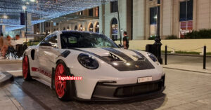 Tóm gọn "ếch Đức" Porsche 911 GT3 RS của đại gia UAE đeo "miếng tôn" chỉ 220 tỷ, gấp 19 lần giá trị của chiếc xe