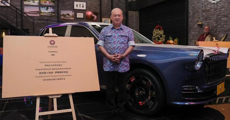 Quốc vương Malaysia trở thành người đầu tiên trên thế giới sở hữu mẫu xe siêu sang đắt nhất Trung Quốc Hongqi L5