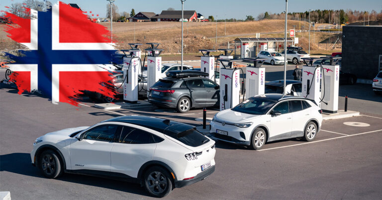 Quốc gia đầu tiên trên thế giới mà ở đó lượng xe điện vượt xe xăng: Cứ 10 chiếc đến tay khách hàng có đến 9 chiếc là "xe xanh"
