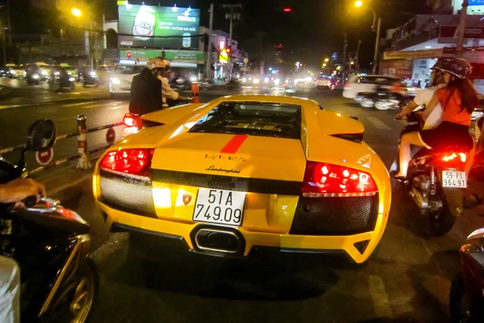  Car Passion 2011 là hành trình siêu xe đưa tên tuổi của Cường Đô La nổi tiếng khắp Việt Nam. Anh cầm lái chiếc Lamborghini Murcielago LP 640-4 được nhập khẩu cùng năm. Hiện tại, siêu xe này đã thuộc sở hữu của một đại gia ngành y tế. 