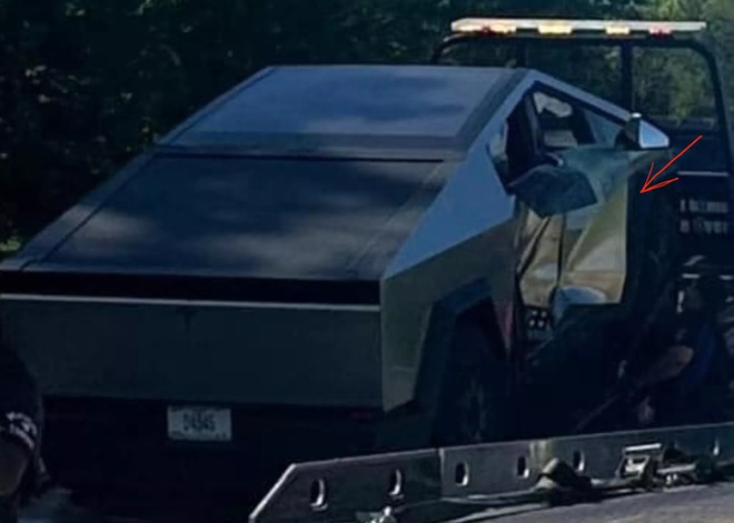 'Xe tăng' Tesla Cybertruck đầu tiên bị đâm nặng lại có 'hung thủ' vô cùng bất ngờ tới từ Ford- Ảnh 4.