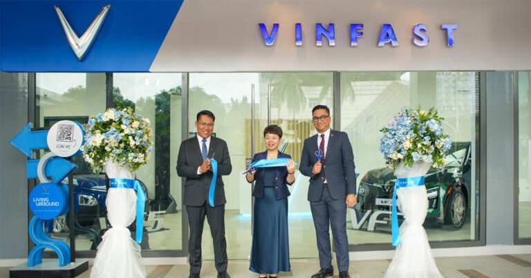 VinFast chơi lớn: Khai trương cùng lúc 3 cửa hàng xe điện đầu tiên tại Philippines