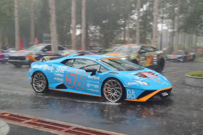  Siêu xe Lamborghini Huracan STO là một trong những siêu xe được sử dụng khá nhiều tại hành trình Gumball 3000 lần thứ 25. Chiếc xe thừa hưởng những công nghệ của các mẫu Huracan Huracan LP 620-2 Super Trofeo, bao gồm gói khí động học và cánh gió cỡ lớn. 