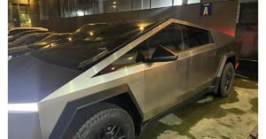 "Thùng tôn di động" Tesla Cybertruck đầu tiên về Việt Nam thuộc phiên bản nào? Có giá bao nhiêu?